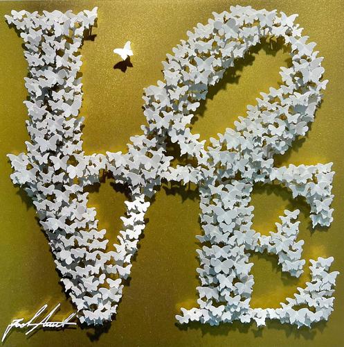 LOVE GOLDEN BACKGROUND