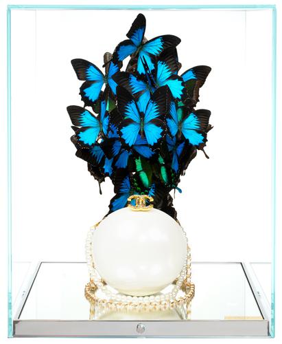 CHANEL WHITE PEARL INDONESIA EMERALD