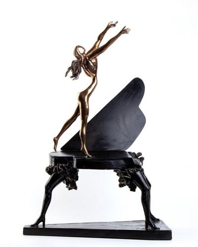 SURREALIST PIANO