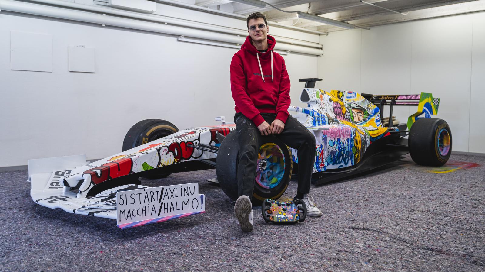 Jisbar starring on a new project : painting a Formula 1 showcar in honour of Ayrton Senna